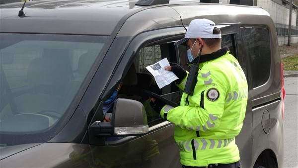 Korona virüs kapsamında Trabzon'da cadde ve sokaklar boş kaldı. 12 Aralık 2020 2