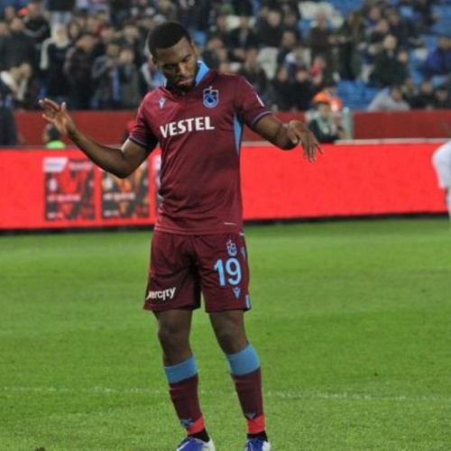 Sturridge imzayı atıyor 3