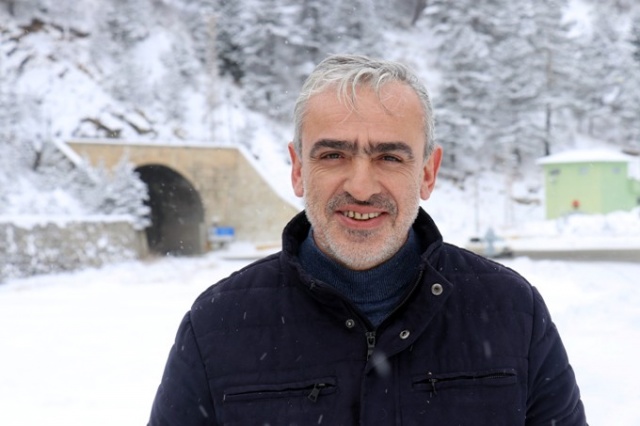 Zigana Dağı’nda sezonun ilk karı yağdı: Yol beyaza büründü 7