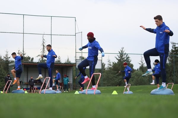 Trabzonspor, Galatasaray Maçı Hazırlıklarına Mehmet Ali Yılmaz’da Başladı 3