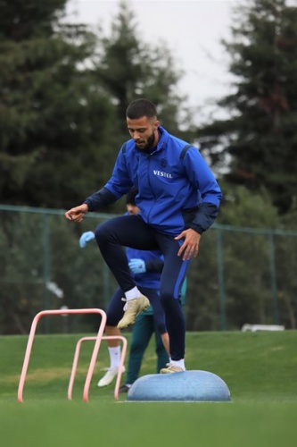 Trabzonspor, Galatasaray Maçı Hazırlıklarına Mehmet Ali Yılmaz’da Başladı 6