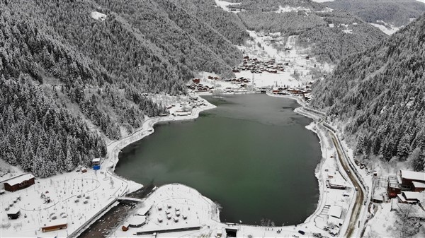 Uzungöl'den muhteşem kar manzaraları. 25-12-2020 8