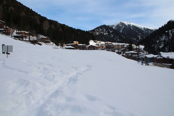Karla kaplı Ayder Yaylası, kısıtlamada sessiz 8