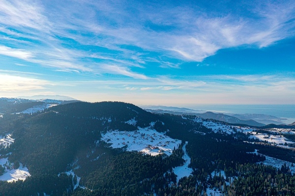 Bulutlara komşu Hıdırnebi Yaylası beyaz örtüsüyle şölen sunuyor 9