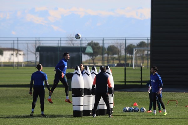 Trabzonspor Karagümrük'e hazırlanıyor! Abdülkadir Ömür... 18