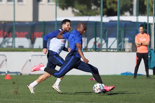 Trabzonspor Karagümrük'e hazırlanıyor! Abdülkadir Ömür... 26