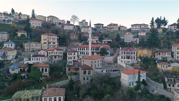 Turistlerin gözdesi "Ortamahalle" yenilenen yüzüyle hizmet verecek 10