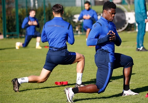 Trabzonspor ligin 16.haftasında oynayacağı F.Karagümrük maçına hazırlanıyor. 8