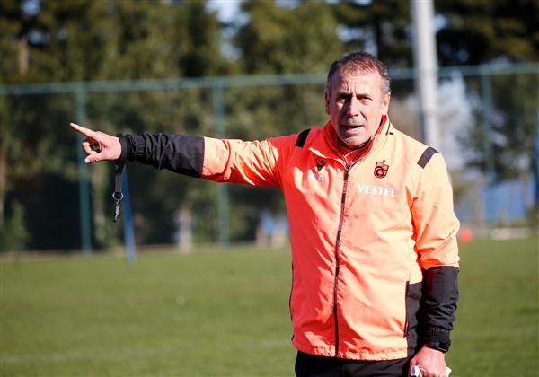 Trabzonspor ligin 16.haftasında oynayacağı F.Karagümrük maçına hazırlanıyor. 3