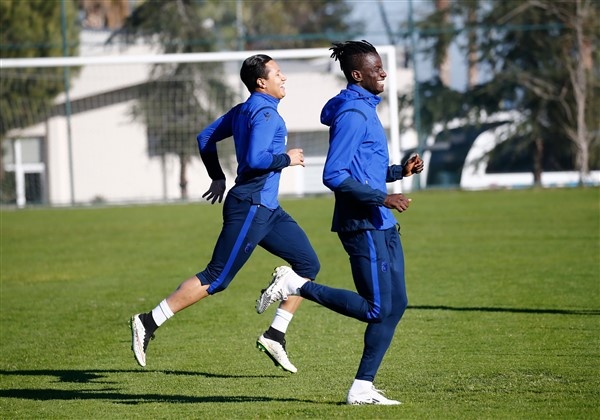 Trabzonspor ligin 16.haftasında oynayacağı F.Karagümrük maçına hazırlanıyor. 13