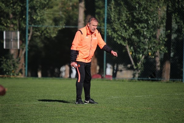 Trabzonspor ligin 16.haftasında oynayacağı F.Karagümrük maçına hazırlanıyor. 9