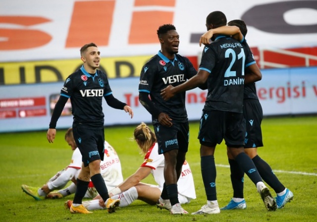 Spor yazarları Trabzonspor'un Göztepe galibiyetini değerlendirdi 13