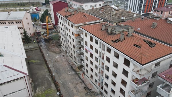 Rize’nin Pisa Kuleleri yıkılmaya başlandı 5