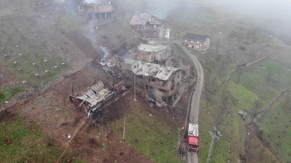Trabzon'da yangının hasarı gün ağarınca ortaya çıktı 11
