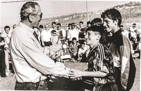 Trabzonspor 181. sayısını efsane isme ayırdı: Bu Dünyadan bir Özkan Sümer geçti 27