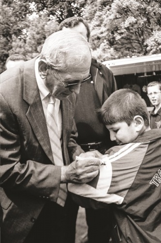 Trabzonspor 181. sayısını efsane isme ayırdı: Bu Dünyadan bir Özkan Sümer geçti 14