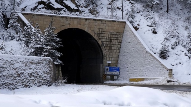 Zigana beyaza büründü, seyirlik manzaralar oluştu. 15 Ocak 2021 7