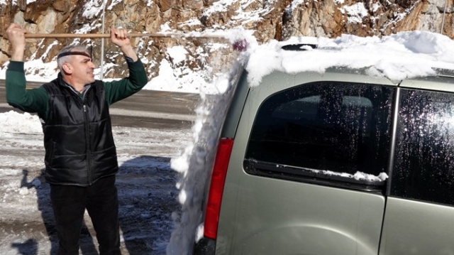 Zigana beyaza büründü, seyirlik manzaralar oluştu. 15 Ocak 2021 6