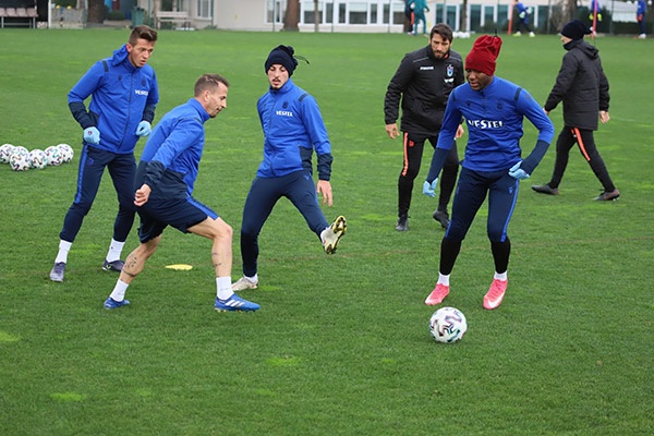 Trabzonspor'da hedef Konyaspor. 17 Ocak 2021 7