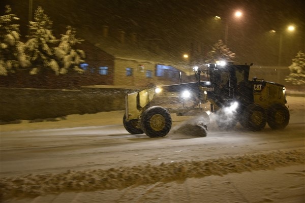 Zigana Geçidi'nde kar geçişe izin vermiyor. 18 Ocak 2021 6