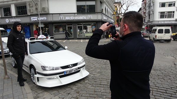 Filmden etkilenen Trabzonlu aracını bu hale getirdi 11