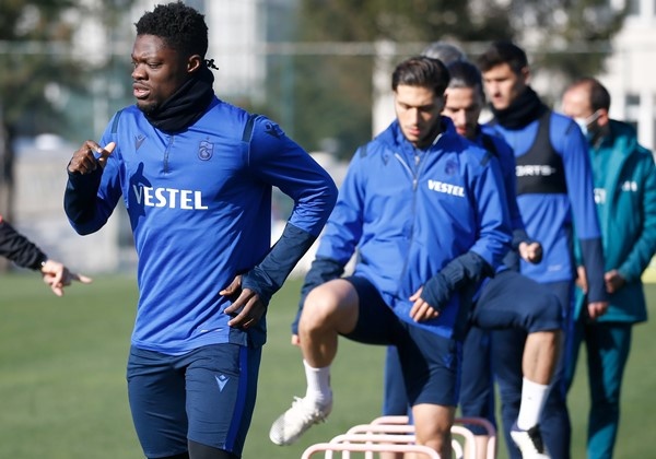 Trabzonspor, Gençlerbirliği Maçı Öncesi Hazırlıklarını Sürdürüyor 4