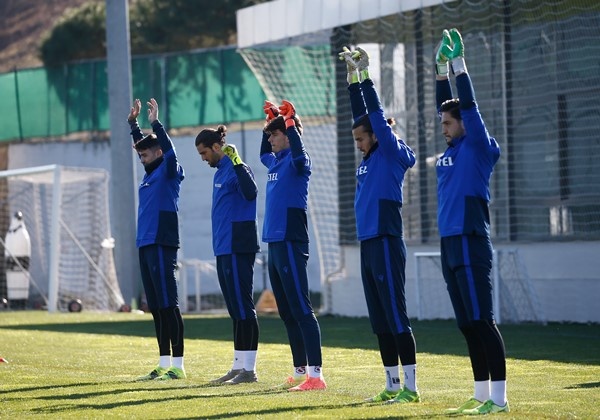 Trabzonspor, Gençlerbirliği Maçı Öncesi Hazırlıklarını Sürdürüyor 7