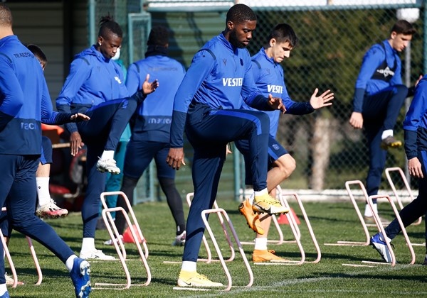 Trabzonspor, Gençlerbirliği Maçı Öncesi Hazırlıklarını Sürdürüyor 12