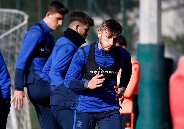 Trabzonspor, Gençlerbirliği Maçı Öncesi Hazırlıklarını Sürdürüyor 9