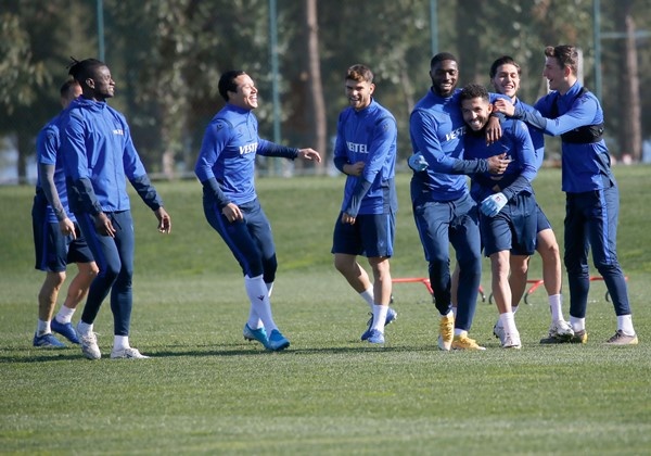 Trabzonspor, Gençlerbirliği Maçı Öncesi Hazırlıklarını Sürdürüyor 21