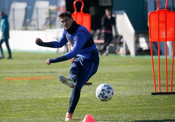 Trabzonspor, Gençlerbirliği Maçı Öncesi Hazırlıklarını Sürdürüyor 23