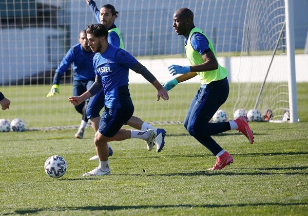 Trabzonspor, Gençlerbirliği Maçı Öncesi Hazırlıklarını Sürdürüyor 30