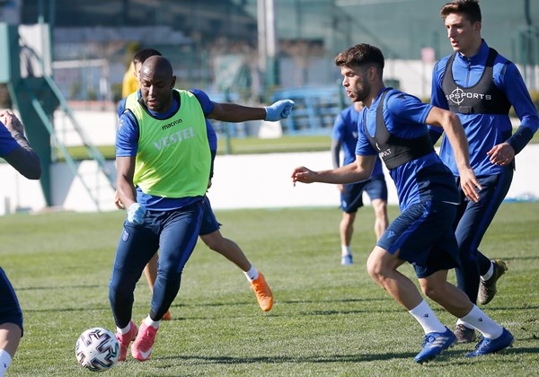 Trabzonspor, Gençlerbirliği Maçı Öncesi Hazırlıklarını Sürdürüyor 33