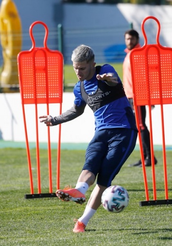 Trabzonspor, Gençlerbirliği Maçı Öncesi Hazırlıklarını Sürdürüyor 35