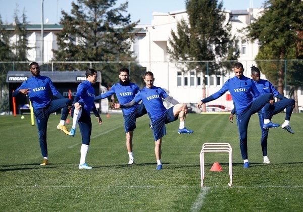 Trabzonspor, Gençlerbirliği Maçı Öncesi Hazırlıklarını Sürdürüyor 32