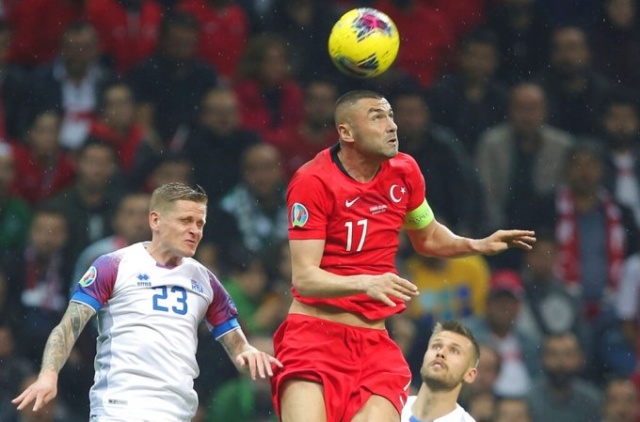 Burak Yılmaz'dan Mesut Özil'e bomba gönderme 6