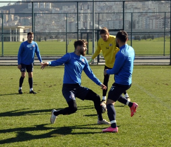 Hekimoğlu Trabzon, Sancaktepe FK Maçı Öncesi Hazırlıklarını Sürdürüyor 6