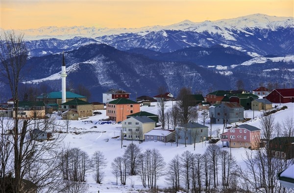 Karadeniz yaylalarında kar güzelliği 6