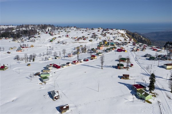 Karadeniz yaylalarında kar güzelliği 2