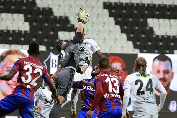 Beşiktaş-Trabzonspor maçından kareler. 30 Ocak 2021 37