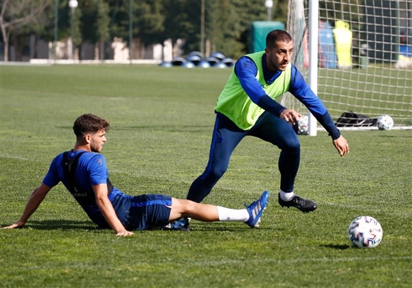 Trabzonspor çalışmalara ara vermeden başladı 16