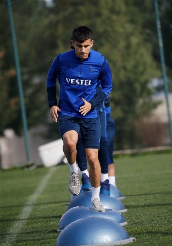 Trabzonspor çalışmalara ara vermeden başladı 13