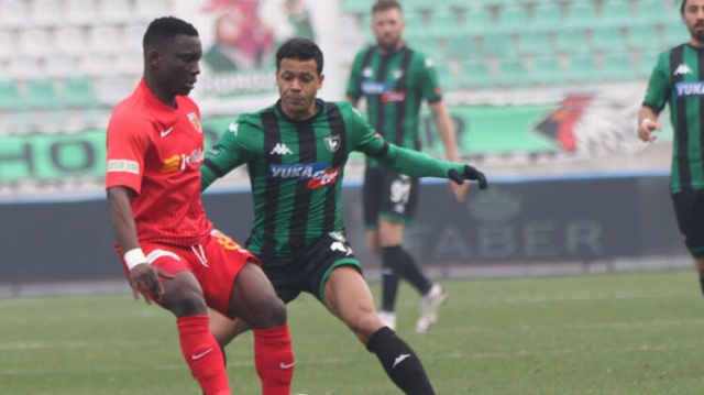 Süper Lig'de ortalığı karıştıran kırmızı kart 8