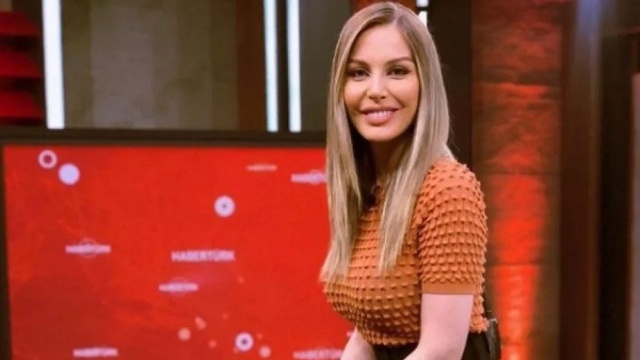 Hande Sarıoğlu'ndan yeni hamle, takipçi sayısı da patladı 7