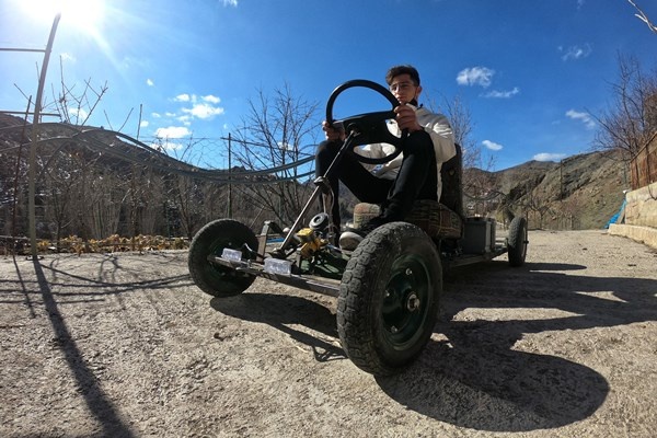 Gümüşhane'de cep telefonlarını satıp kendilerine araba yaptılar 8