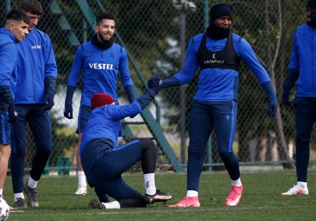 Trabzonspor, Başakşehir deplasmanı hazırlıklarını tamamlayıp İstanbul’a gidiyor 17