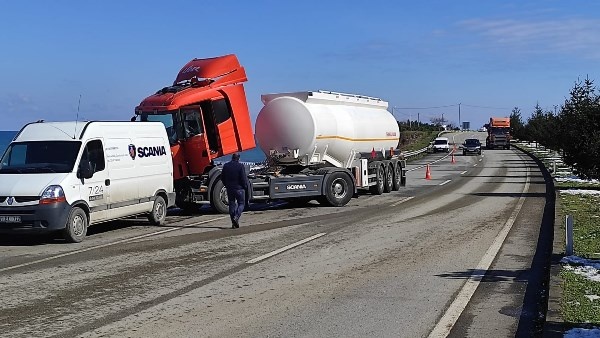 Trabzon'da gizli buzlanma kaza getirdi. 20 şUBAT 2021 6