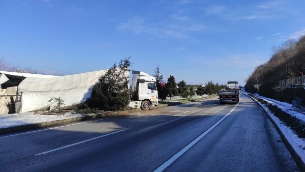 Trabzon'da gizli buzlanma kaza getirdi. 20 şUBAT 2021 2