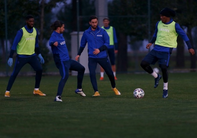 Trabzonspor'da Fenerbahçe hazırlıkları başladı 11