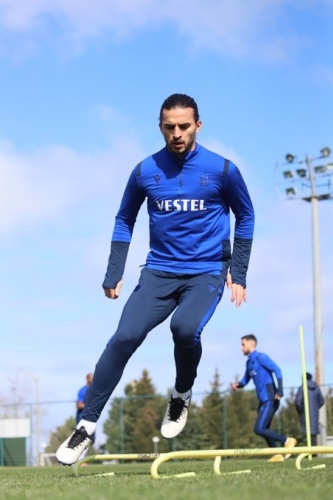 Trabzonspor ara vermeden çalışmaya başladı 15